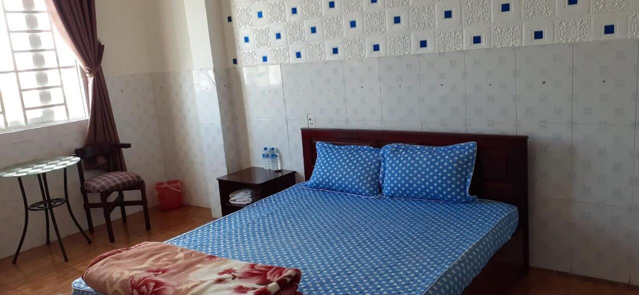 Nhà nghỉ Bình Yên Pleiku Esterno foto
